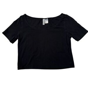 Forever 21 Black Crop Short Sleeve T-Shirt